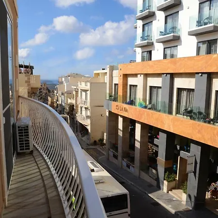 House With View *