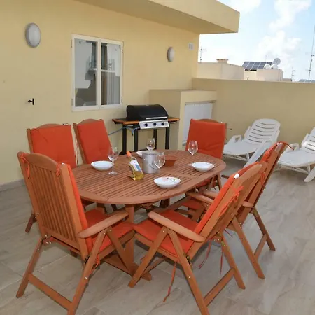 House With View * Mellieha